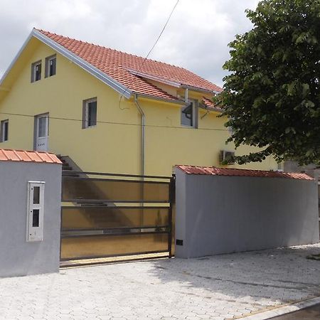 Zen Apartmani Novi Sad Exteriör bild